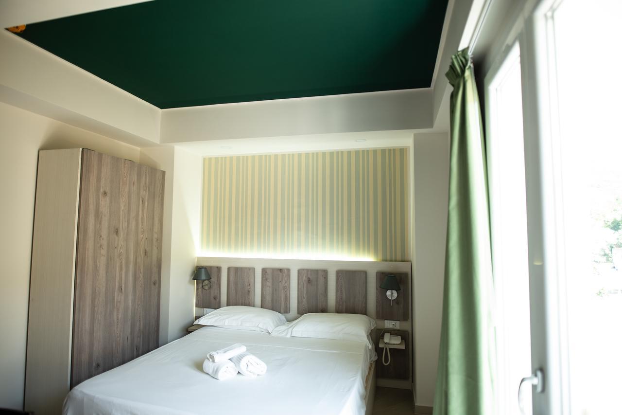 Hotel Cliche Сан-Лючидо Экстерьер фото